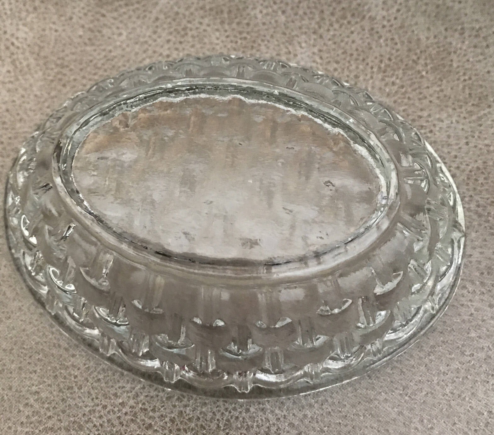 Vintage LE Smith Clear Glass Bunny Rabbit On A Nest Covered Candy Dish 4.75″ L