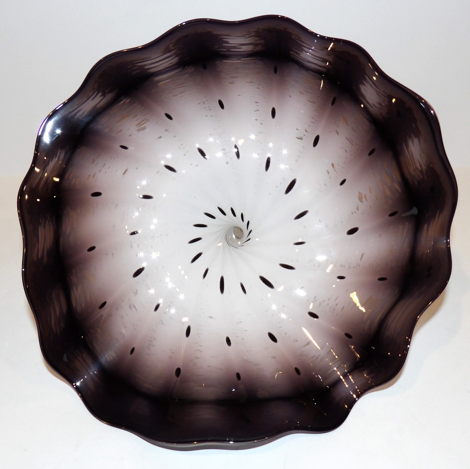 EXQUISITE BLOWN ART GLASS PURPLE BLUE WHITE FLOWER SCULPTURE WITH SPIRAL STEM