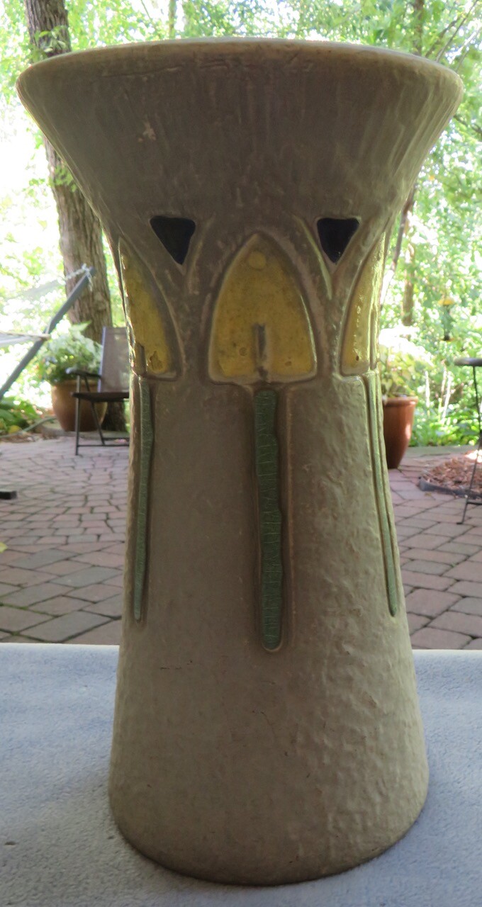 Vintage LG Roseville Pottery Arts & Crafts Mostique Arrow Vase 164-15 Mission