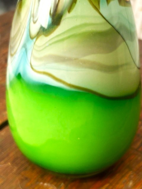 VINTAGE MURANO-STYLE ART GLASS GREEN PSYCHEDELIC LONG-NECKED VASE- 23″ HEIGHT