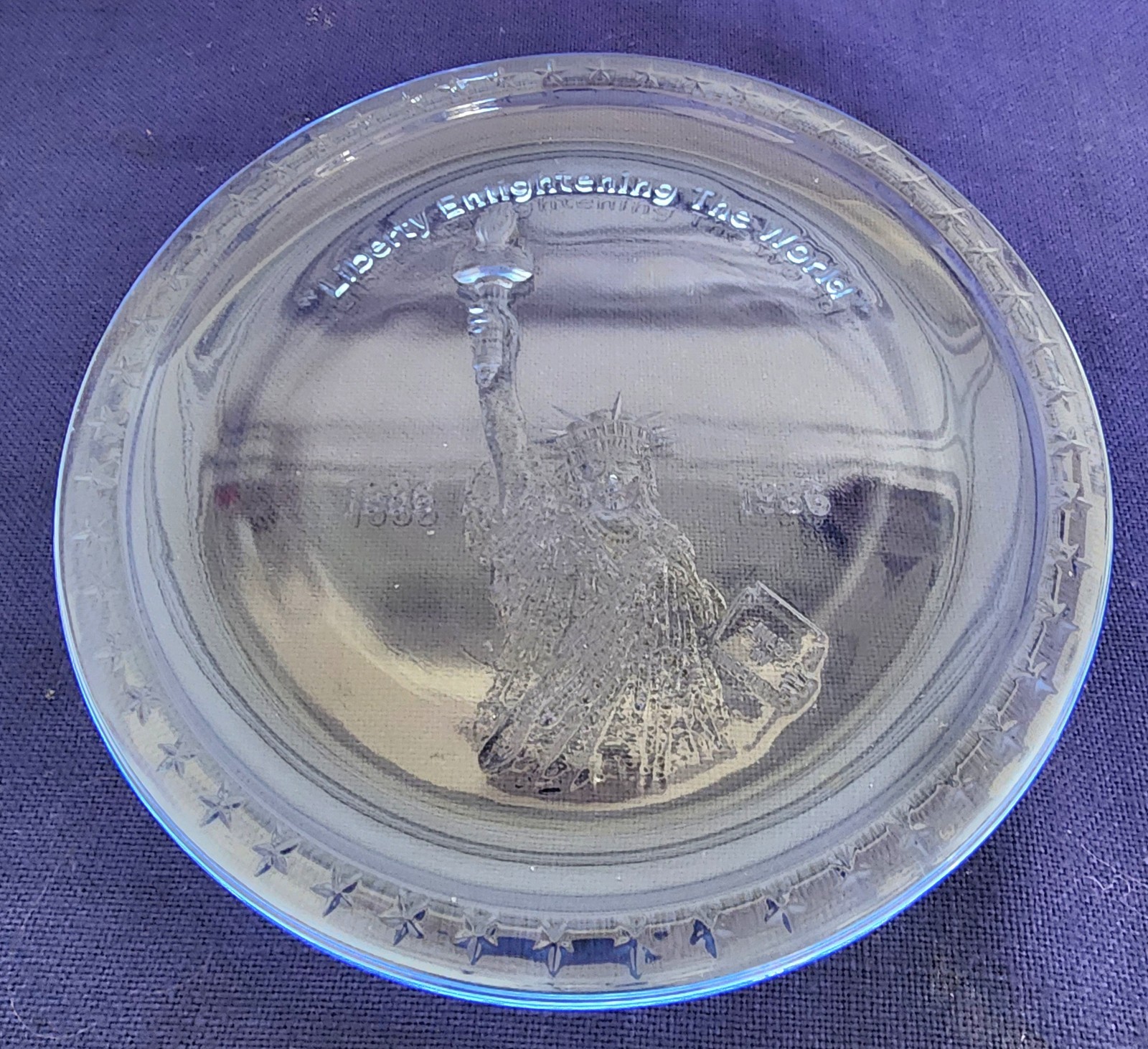 Tiara Indiana Glass Ice Blue Statue of Liberty Commemorative 8″ Collector Plate