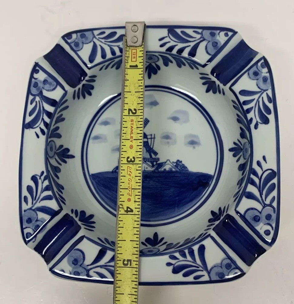 VTG 5.25” X 5.25” Delft Blue Windmill Blue White Hand Painted Ash Tray # 673