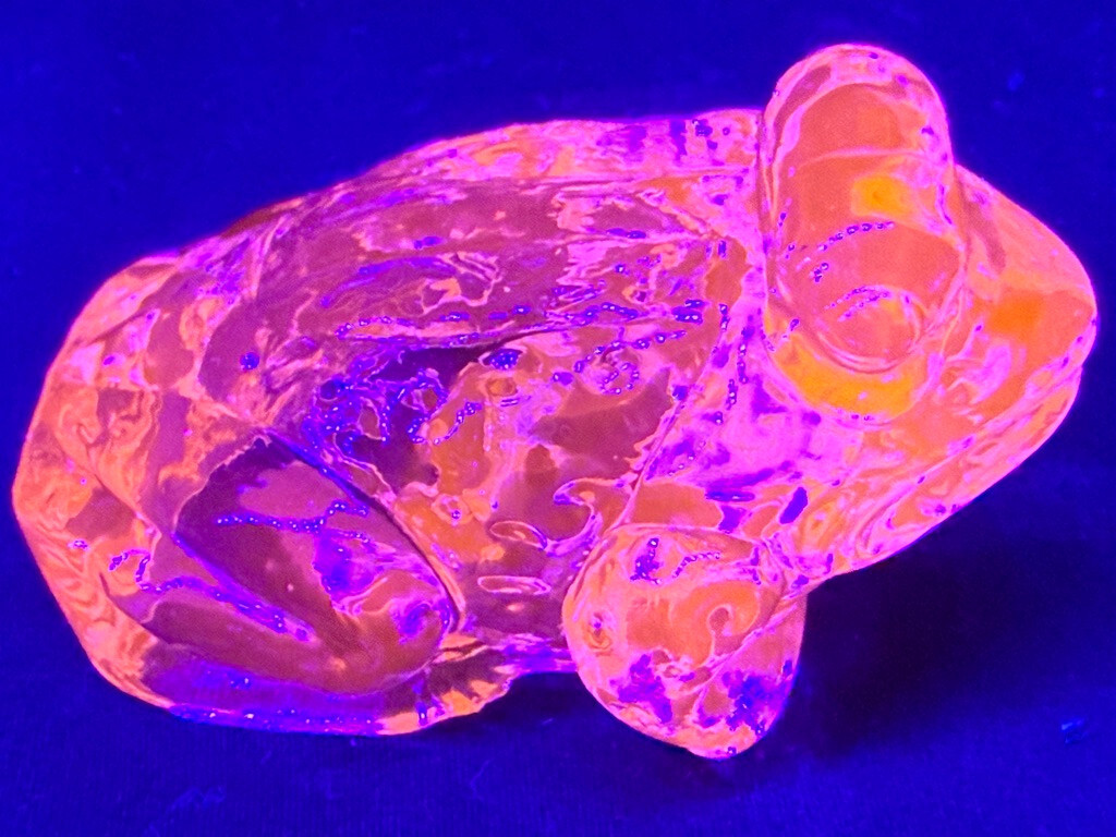 green Vaseline uranium glass Jeremy Frog Toad paperweight magnesium selenium art