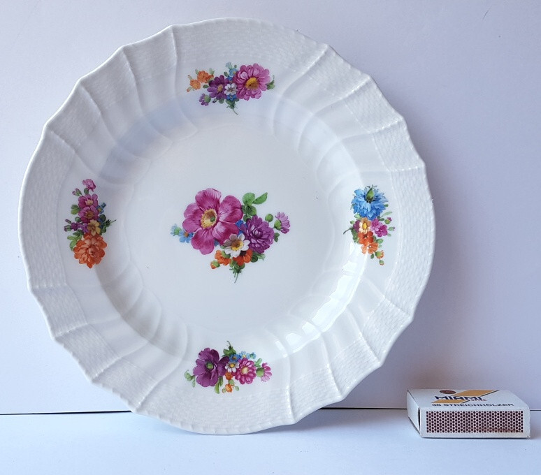 KPM Porcelain Plate Neuosier Sceptre Brand Iron Cross 1. Choice um1916 K483