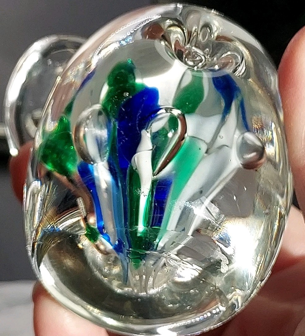 Lucky Trunk Up Elephant Blue Green Floral Paperweight Handblown glass 4″Tall Vtg