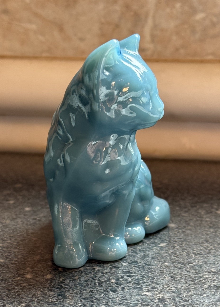 Mosser Glass Fluffy Kitty Kitten Sitting Cat Figurine – GEORGIA BLUE