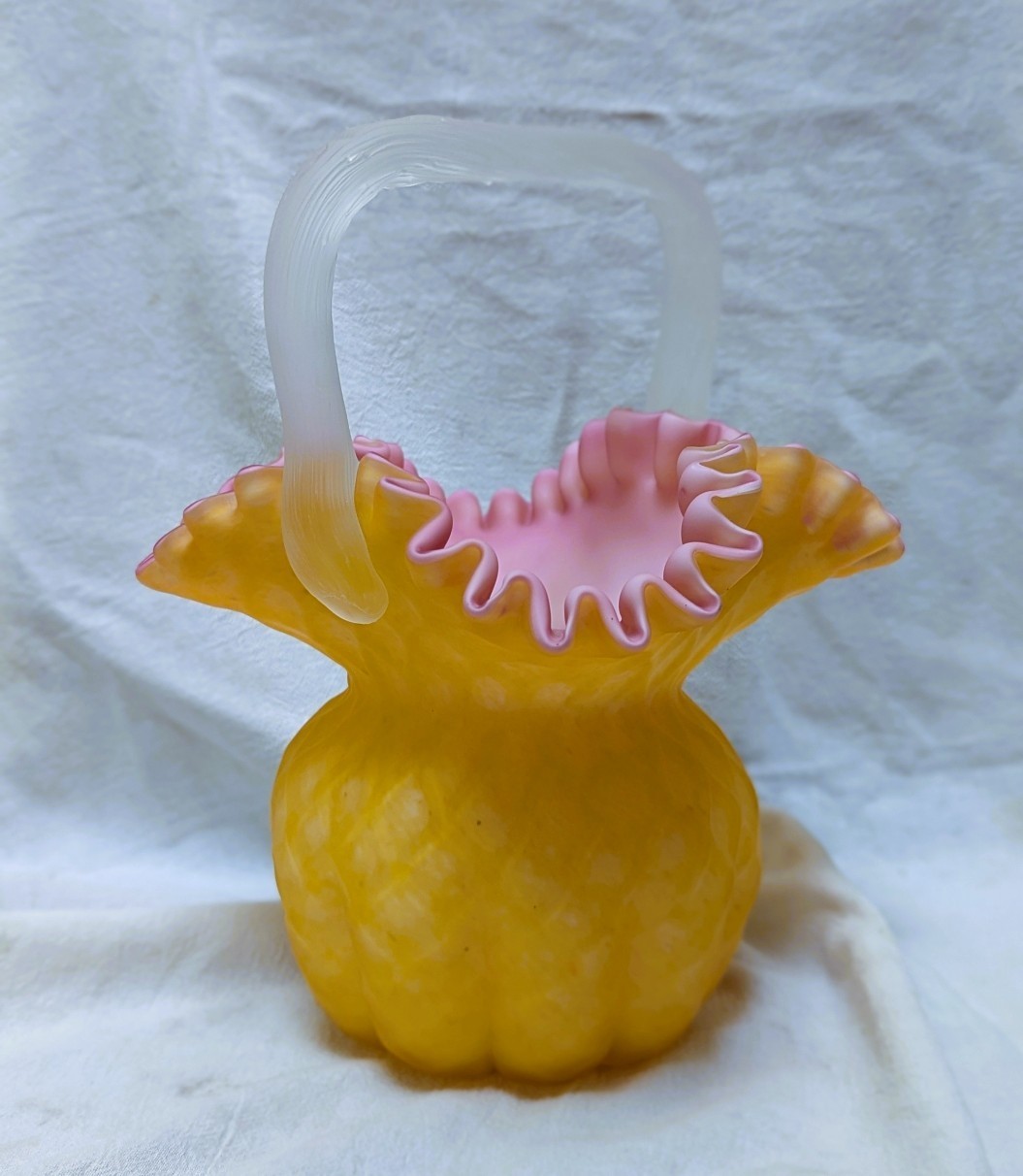 Late VICTORIAN 1900S STEVENS & WILLIAMS YELLOW PINK Quilted SATIN Glass BASKET