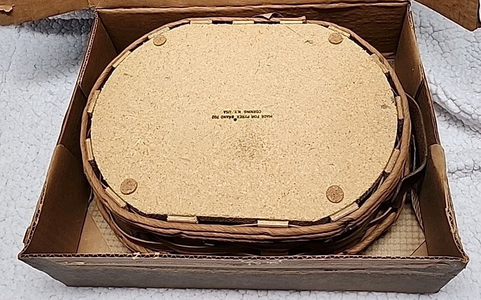 Vintage Pyrex 7020 Baker In A Basket 2QT Baking Dish & Woven Basket In Box New