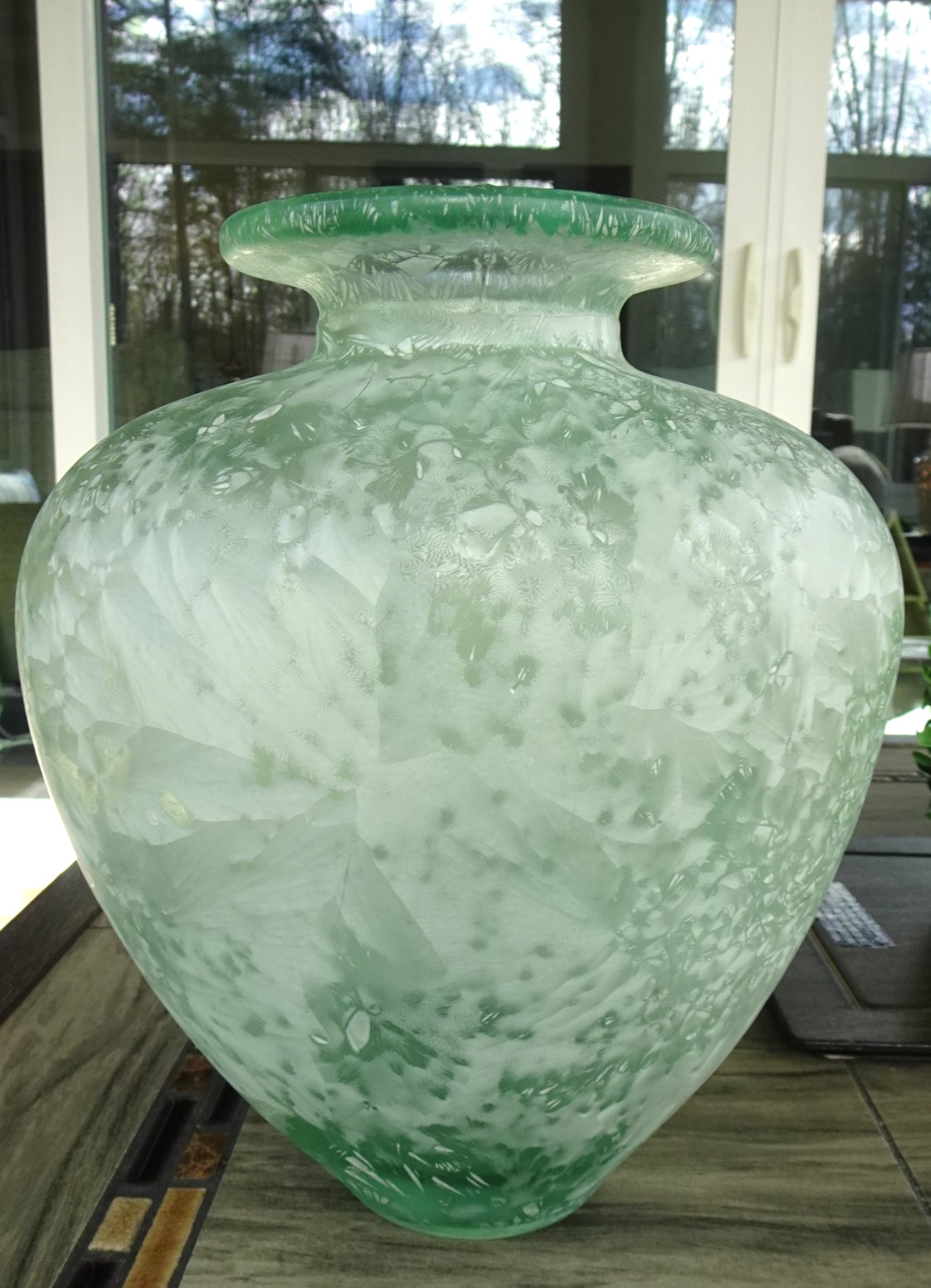 10.5″ Design Guild Made in Spain Light Green Frosted Design Vase