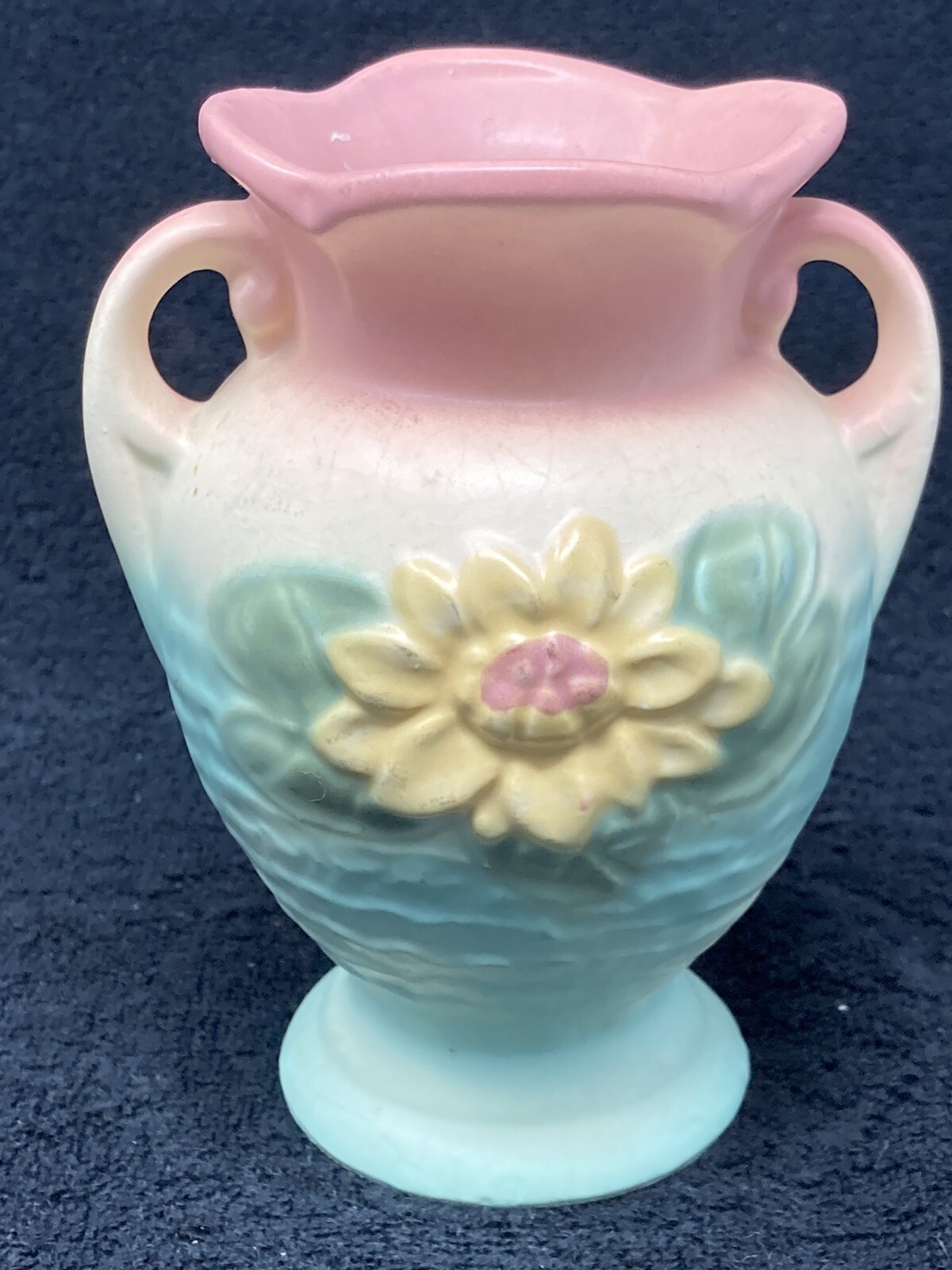 Hull Pottery Water Lilly 5-3/4 Inch 2 Handled Vase