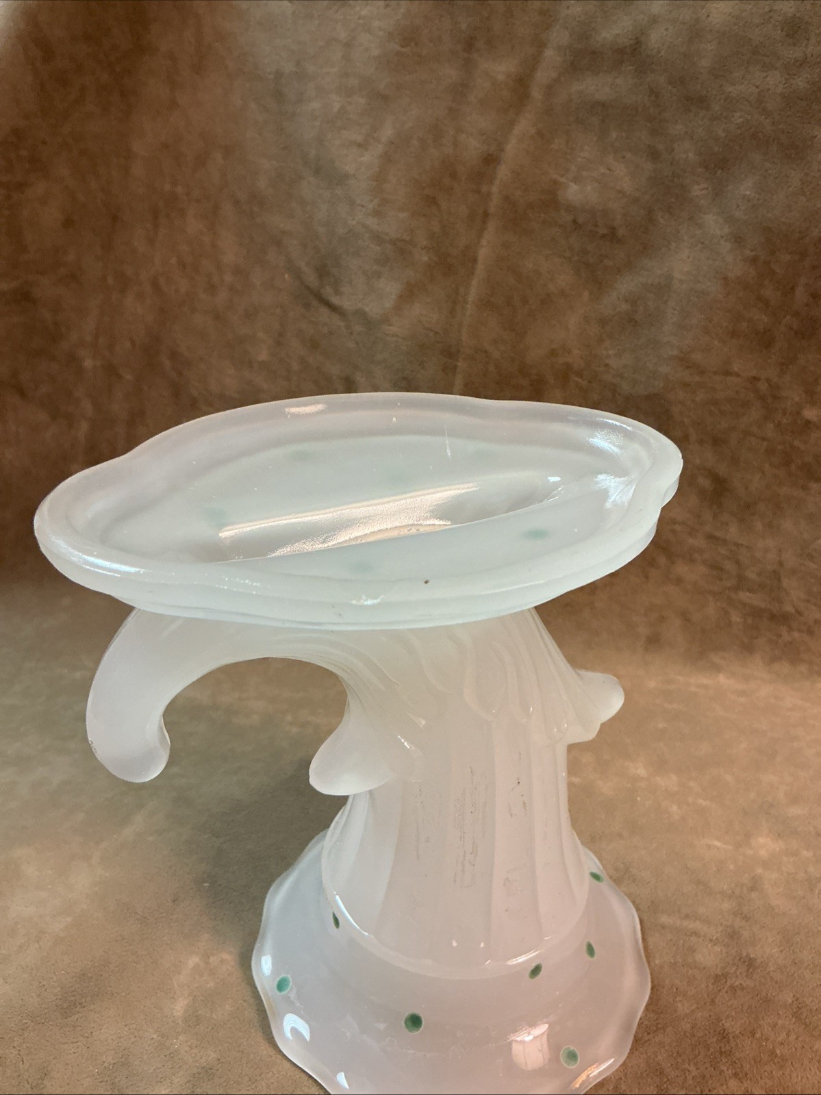 1930s Beaumont glass Company FERLUX Clambroth Polka Dot cornucopia vase #2 As Is