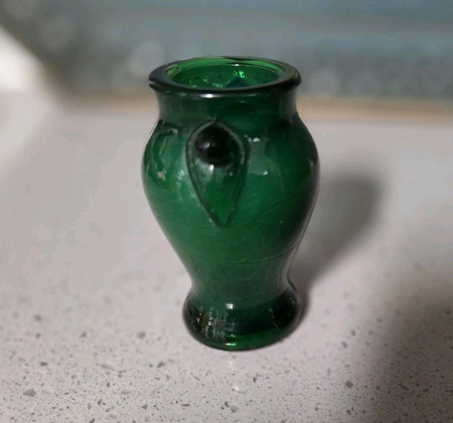 EARLY BOYD GLASS MINI VASE URN TOOTHPICK HOLDER FURR GREEN 8/3/1981 RARE COLOR