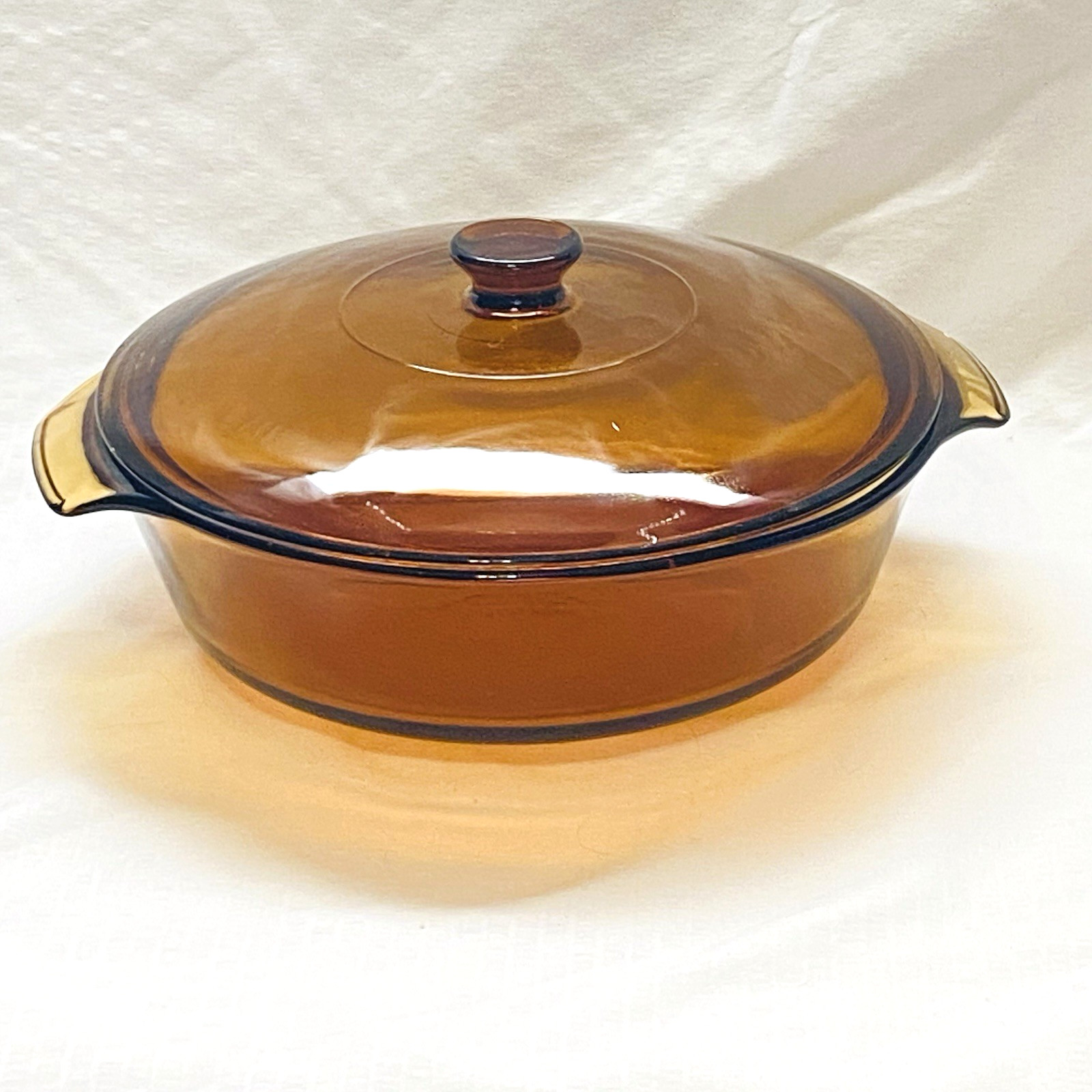 Vtg Anchor Hocking Harvest Amber 2 Qt Glass Casserole w/ Lid & Woven Basket NIB