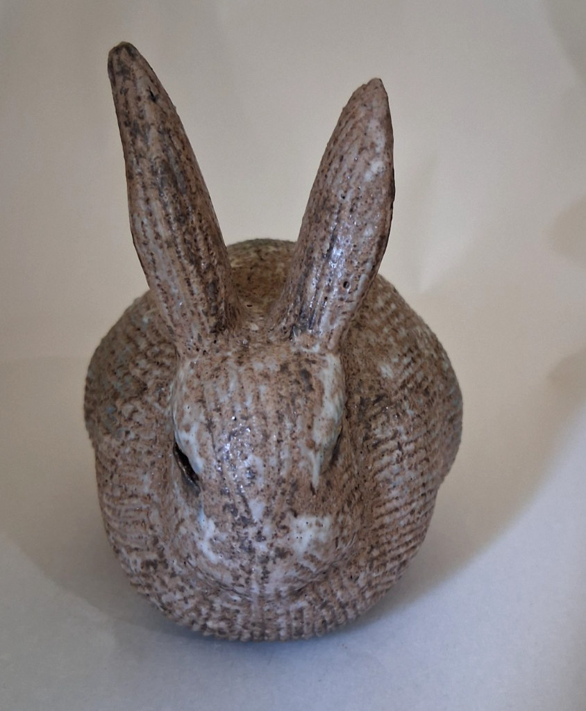 PETERS Pottery Fat NUTMEG TINTS SLEEPY BUNNY RABBIT GENUINE 1ST QTY GREAT GIFT
