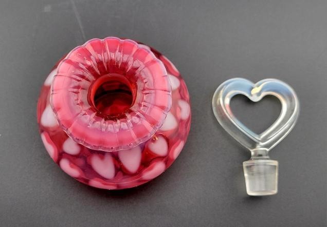 Fenton Cranberry Opalescent Heart Optic Glass Perfume Bottle Vintage Hearts