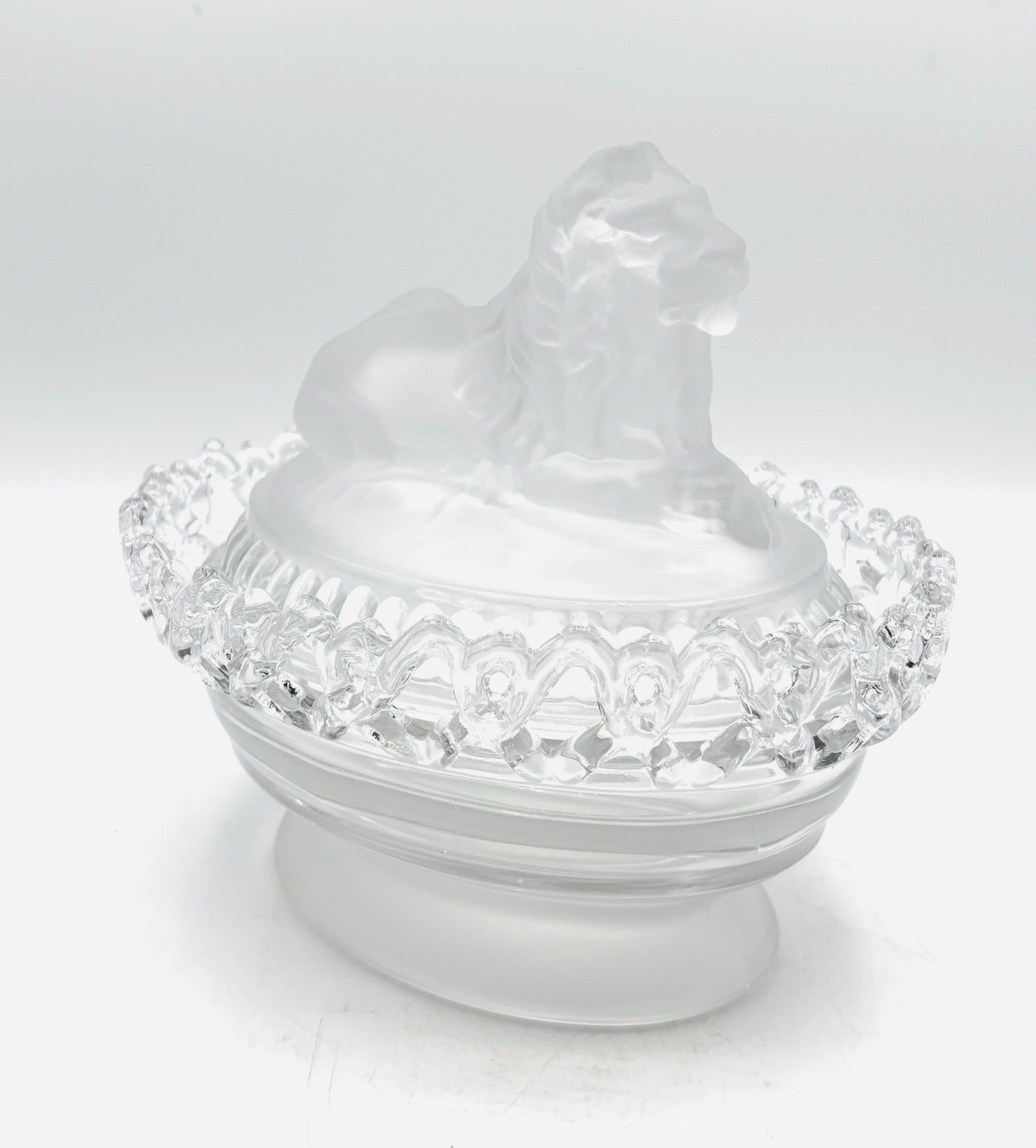 Imperial Glass Lion on nest SATIN FROSTED COVERED DISH W/ Lace edge Exc Large