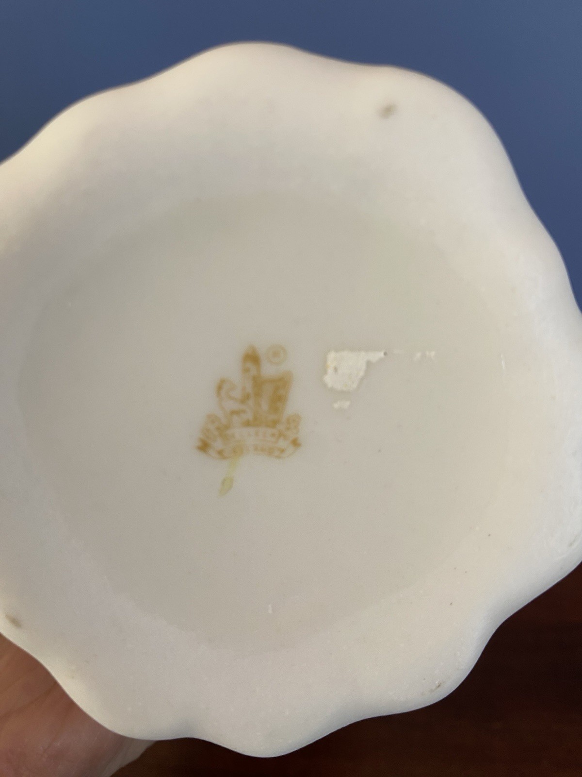 VTG Belleek Sunflower Trumpet Lily Flower Vase IrishArt Ivory/Pale Yellow 7-5/8″