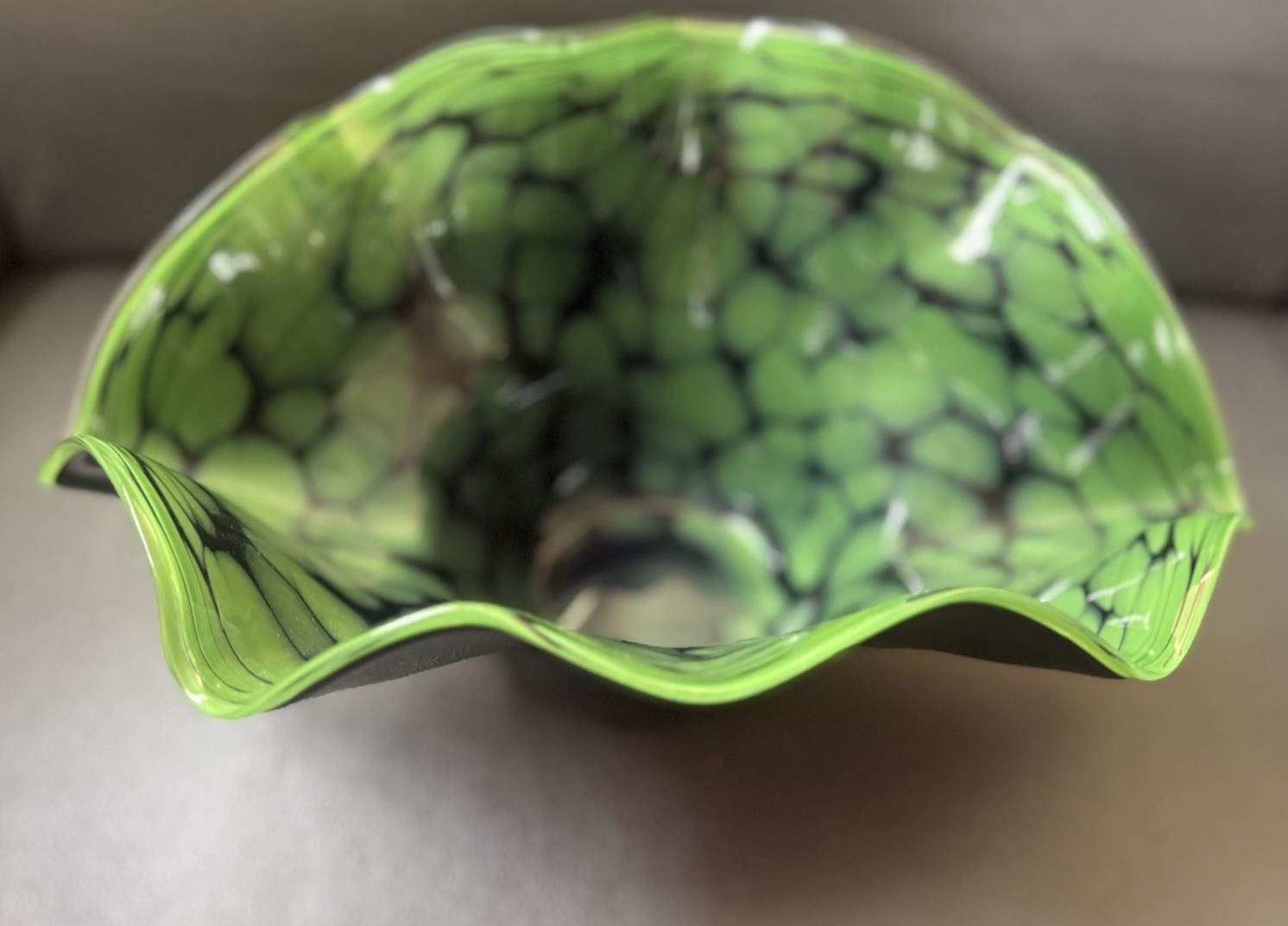 VNTG Green/Black Hand Blown Murano Glass W/Ruffled Edge And Green Circle Swirls