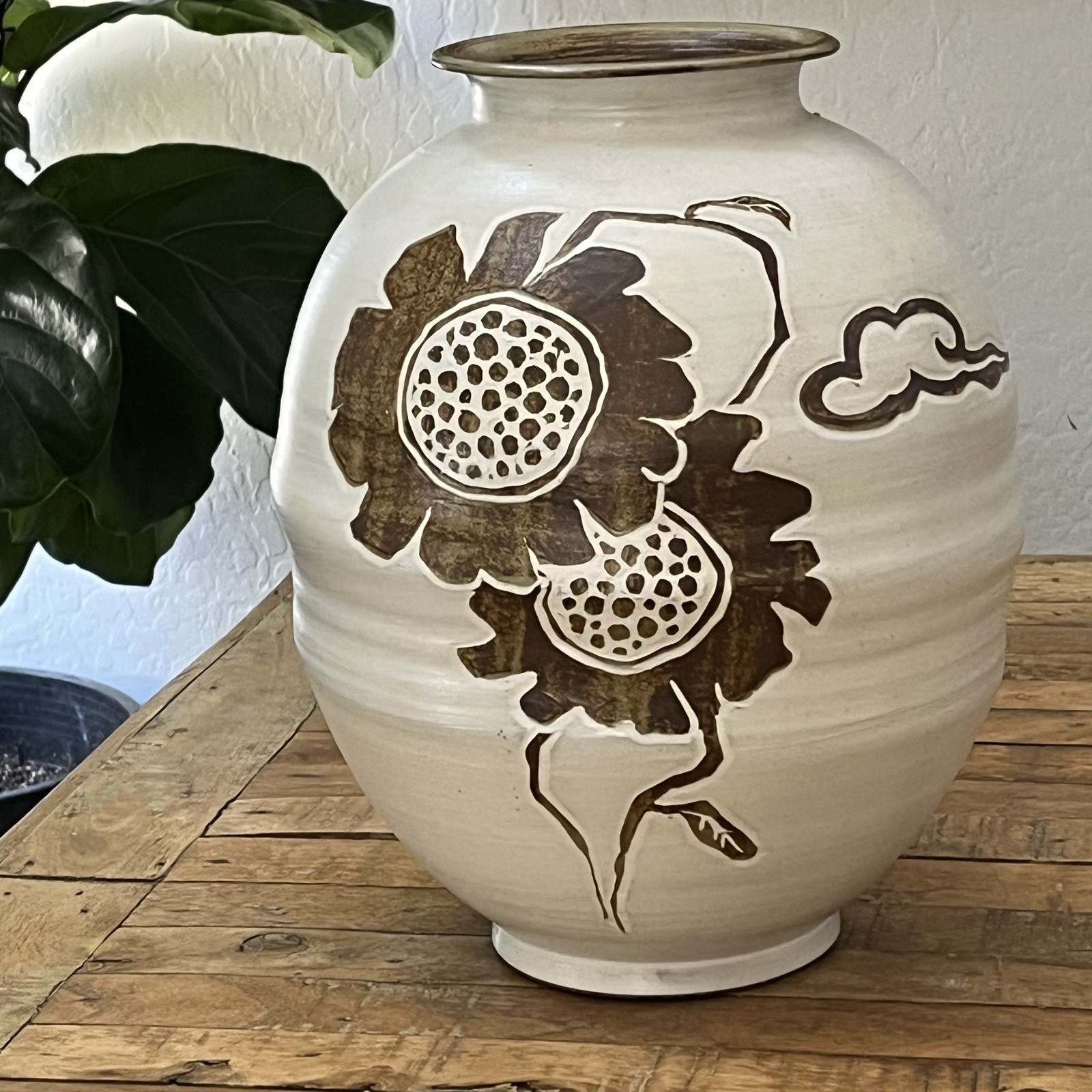 Studio Art Pottery Ceramic Vase 14.5″ Freehand Sgraffito Floral Design Signed