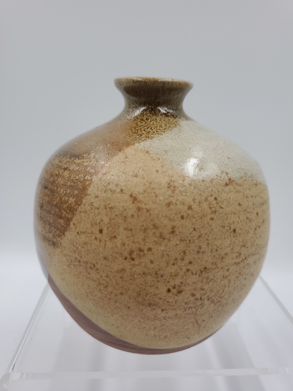 VTG USA Pottery Vase Stoneware Brown Black Tan 4 1/2″ tall by 4 1/8″ wide NICE