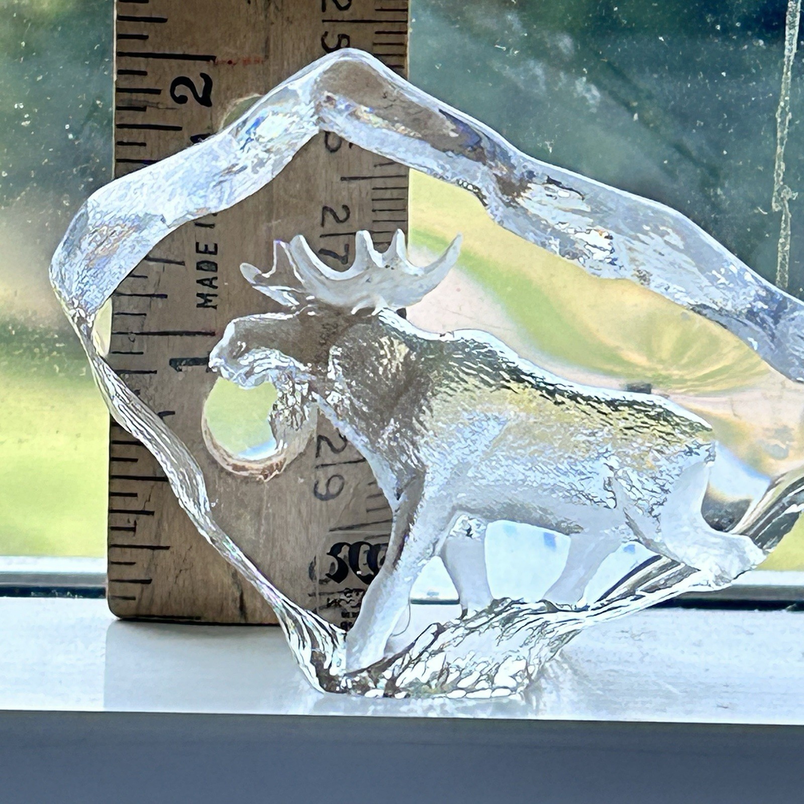 Mats Jonasson Sweden Full Lead Crystal Etched Walking Moose Paperweight Figurine