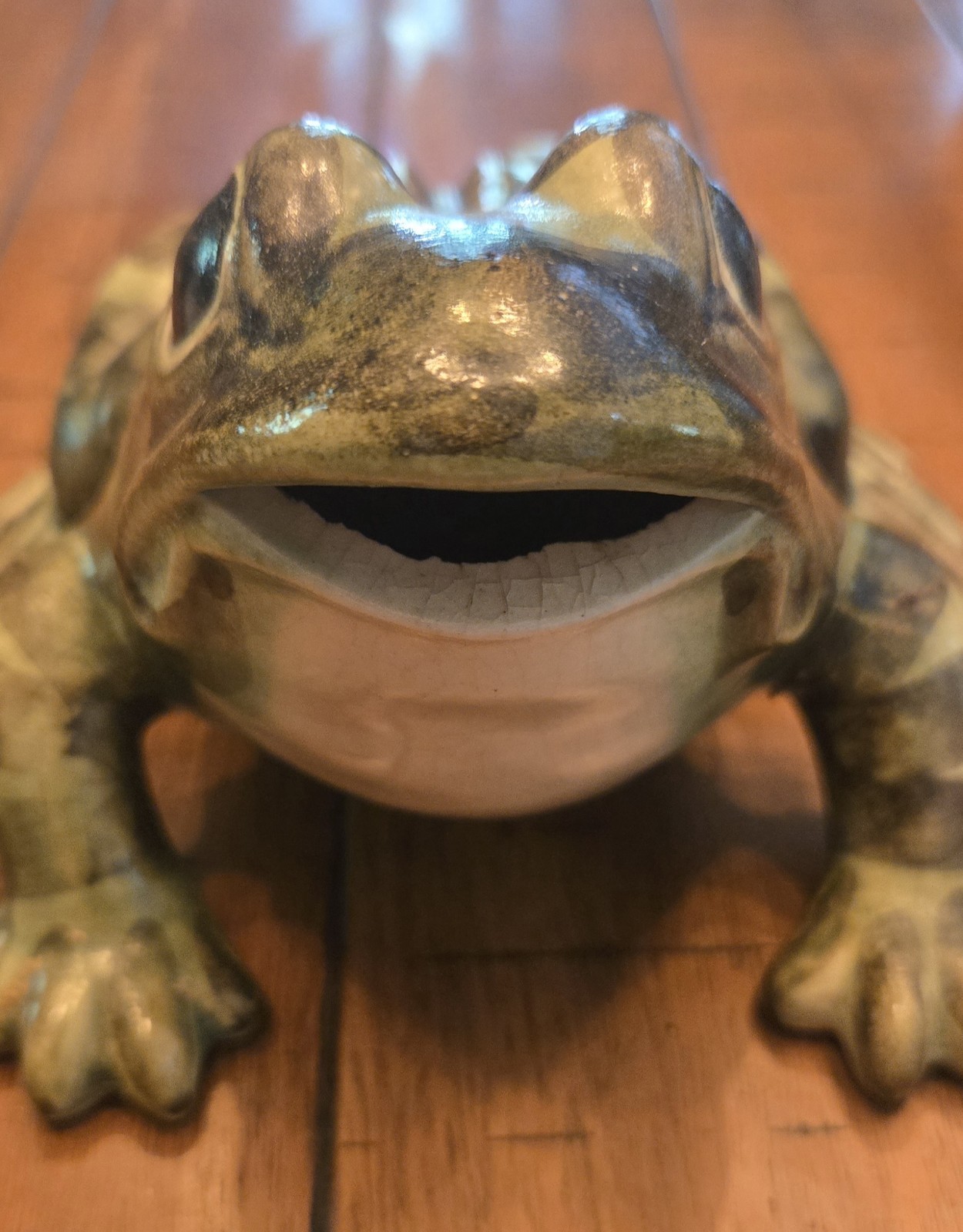 VINTAGE LARGE BRUSH McCOY POTTERY HAND PAINTED GARDEN FROG