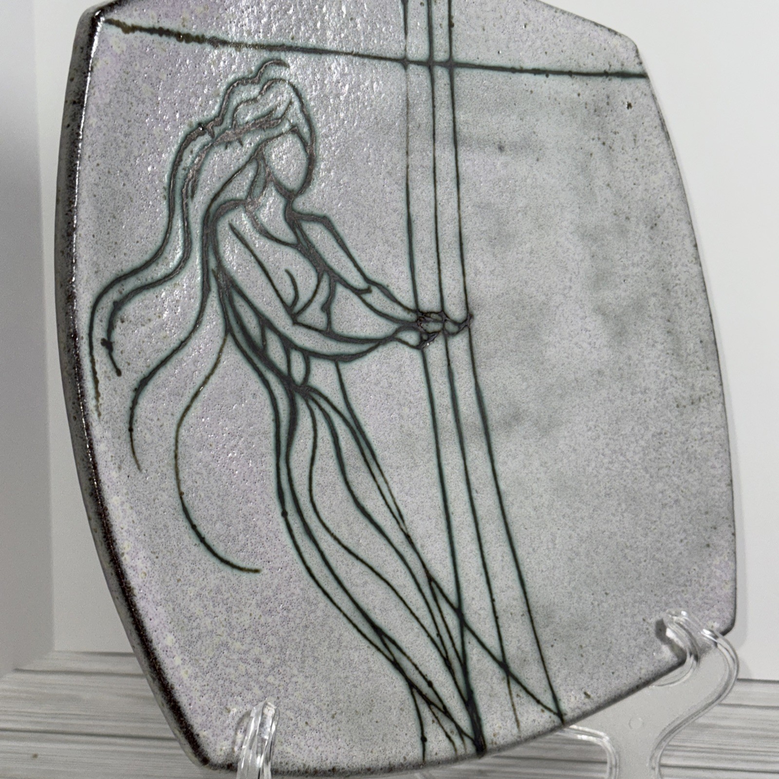 Red Clay Studio Art Plate Raku Style Woman Extending Hand In Water 9.25 Signed