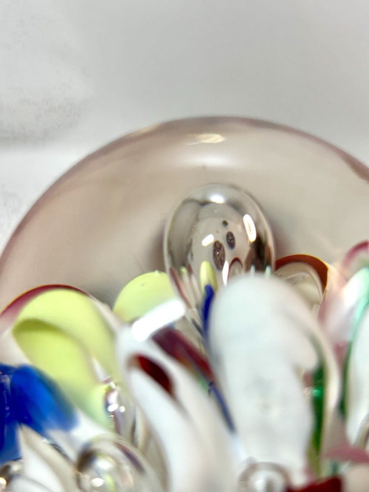 4 Glass Paperweights Small Spheres Ball Globe (Unbranded 2.5″+ 2”)
