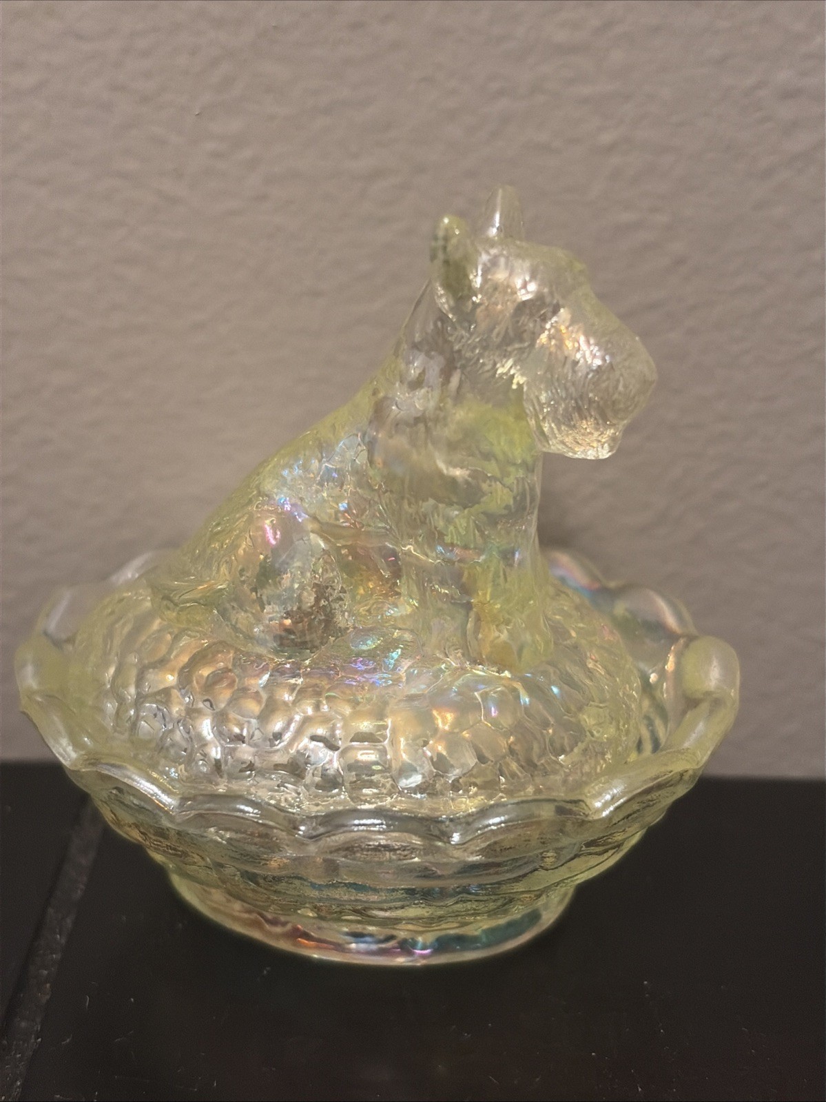 Boyd Scottie Dog on Nest Salt 2.5″ Vaseline Iridescent Uranium Glass UV Glow HTF