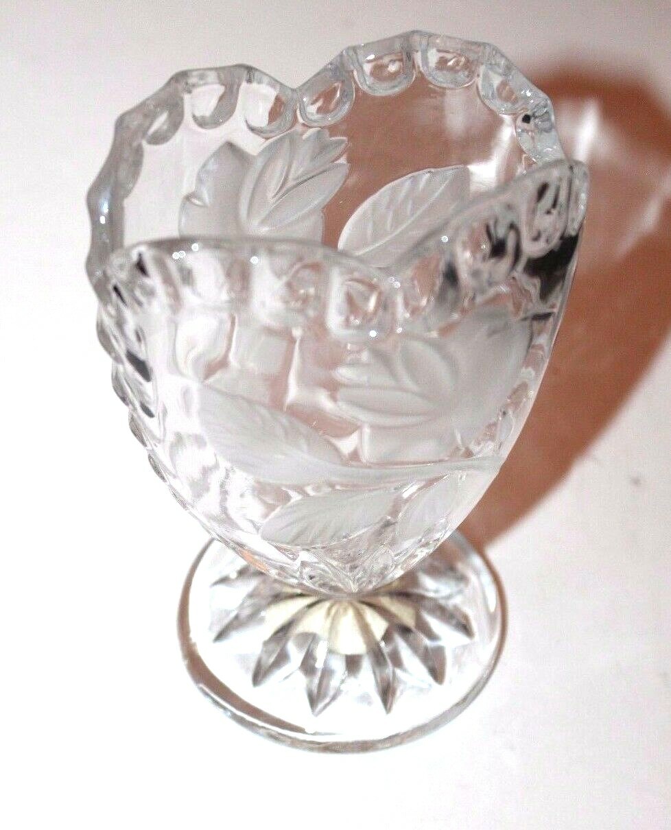 Anne Hutte Bleikristall Footed Heart Shaped Crystal Glass Vase Vintage?