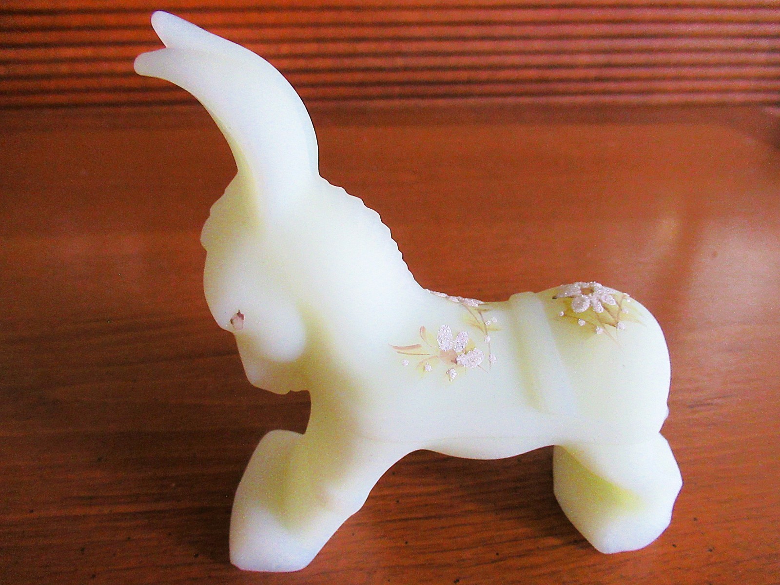 Fenton Daisies on Custard Satin Glass HP Donkey Signed Figurine Glows
