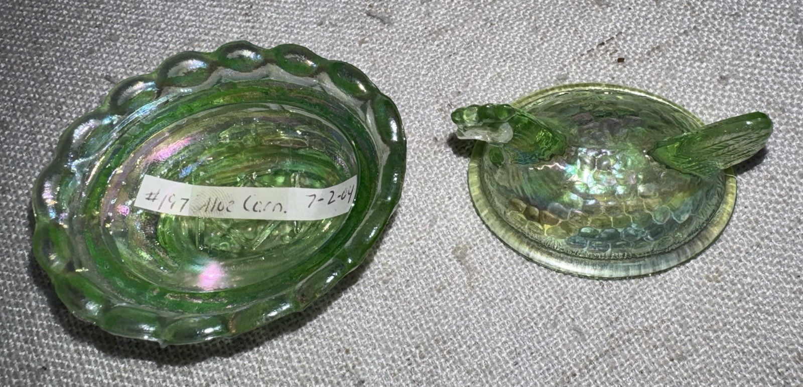 Boyd Art Glass Chick Salt HEN on NEST Mini HON #197 Aloe CARNIVAL Green Chicken