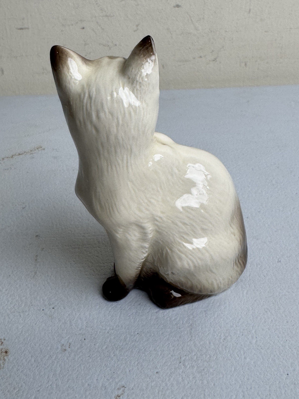 BEAUTIFUL VINTAGE ROYAL DOULTON SIAMESE CAT FIGURINE # 1887 Made In England