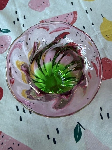 Beautiful Art Glass Tulip Vace Deep Pink And Green Color
