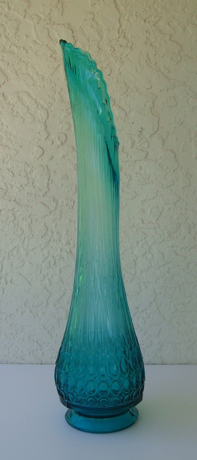 Vintage LE Smith Peacock Blue Glass Thousand Eyes Swung Vase Large 20 3/8″T MCM