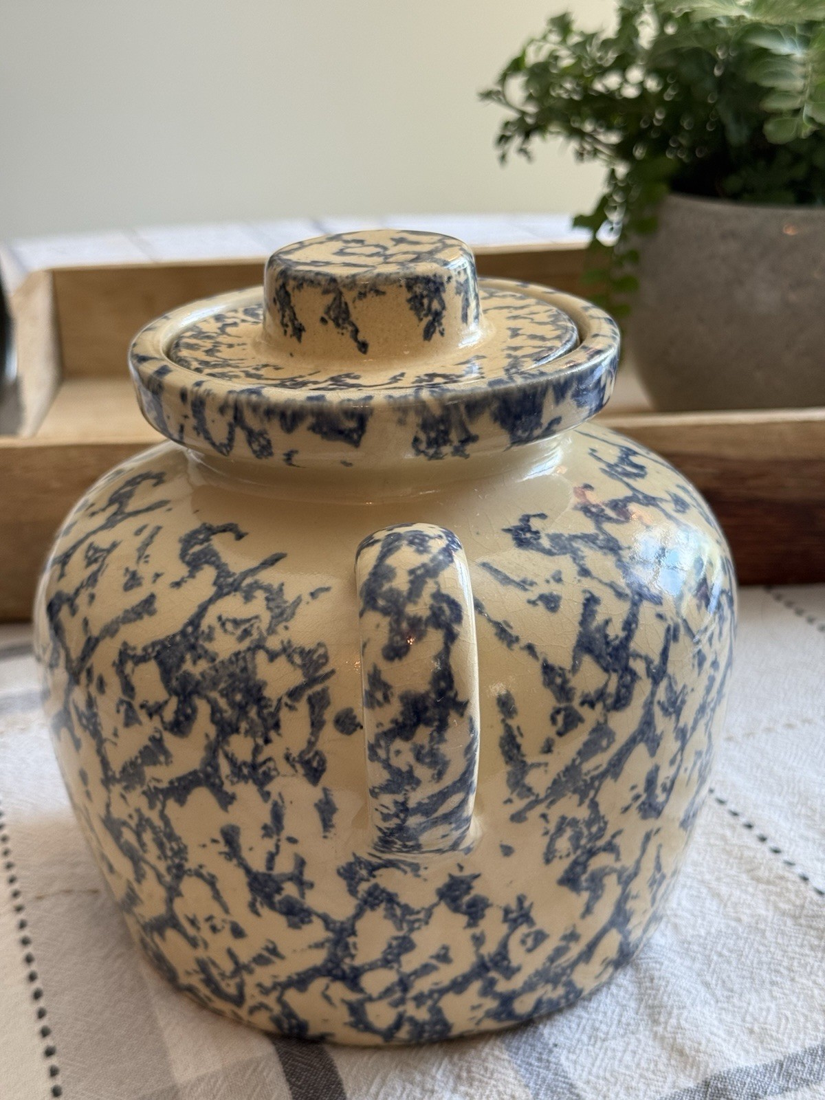 Vtg Farmhouse Blue White Ceramic Crock Handle Non-Removable Lid 7.5”x8” 4lbs