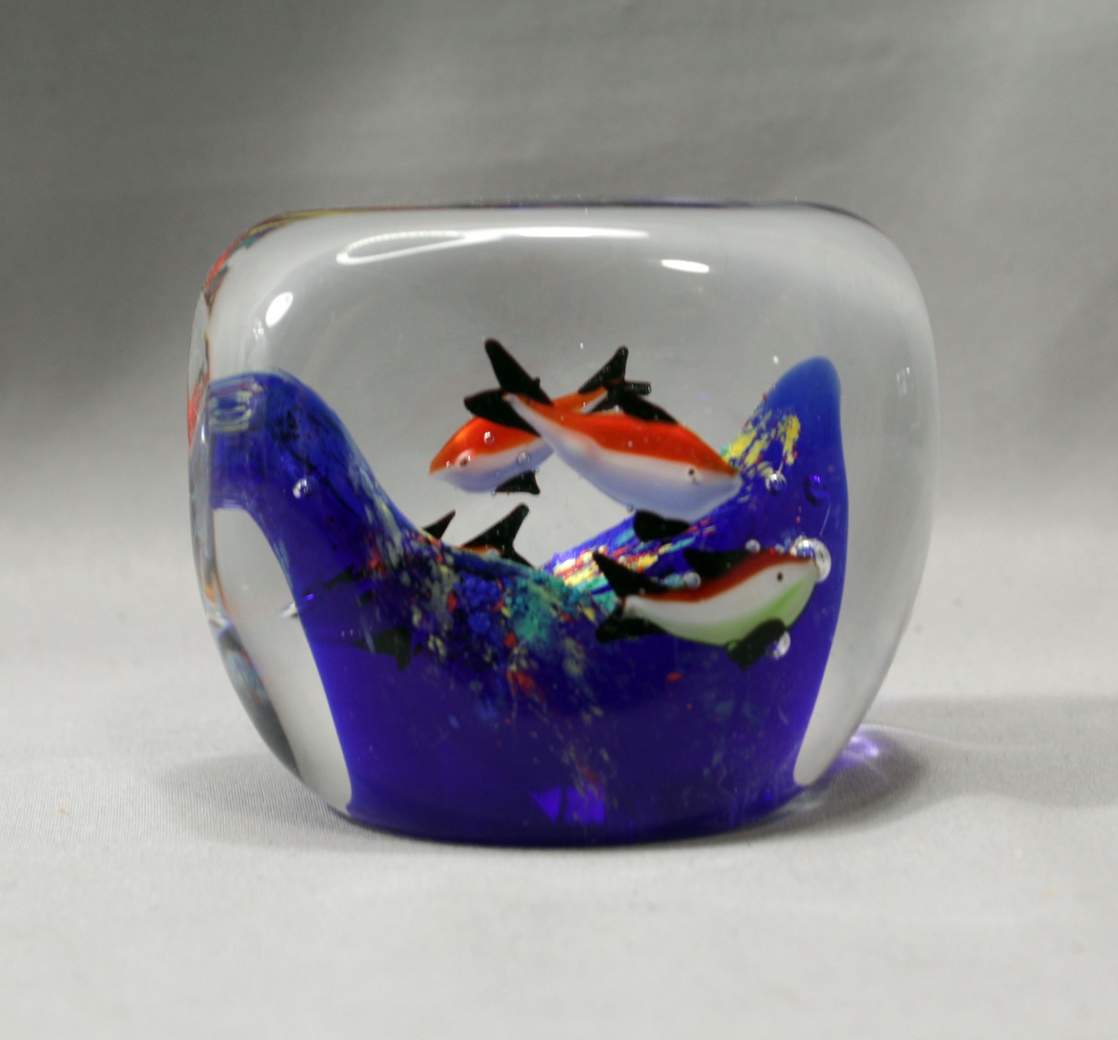 Art Glass Fish Paperweight Aquarium Controlled Bubble Blue Clear 3″