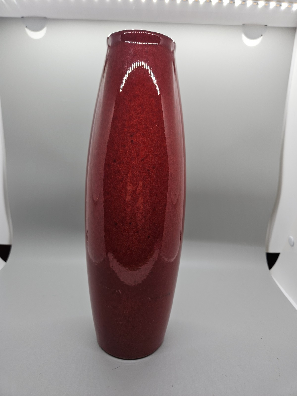 Modern Red & Black Speckled Spire Vase – 11″ Tall MCM Style Decorative Bottle