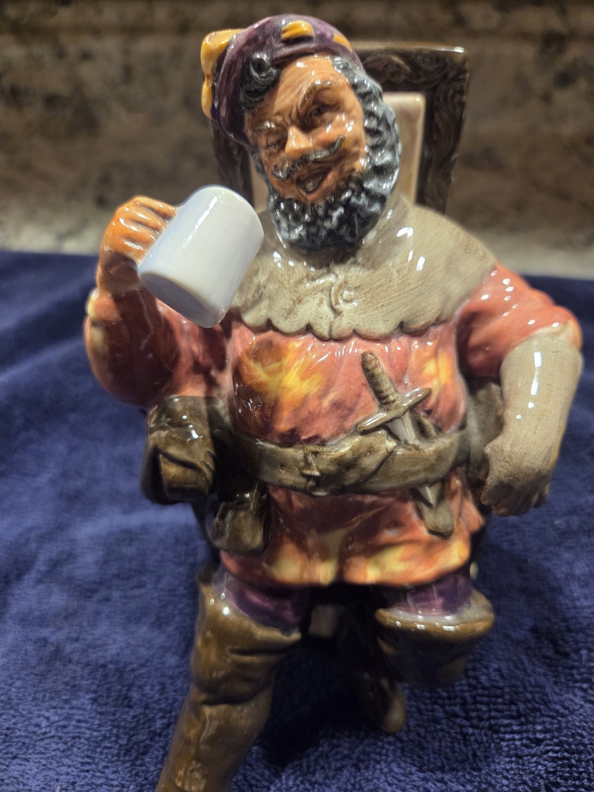 Royal Doulton England Figurine ”The Foaming Quart” HN 2162 Perfect Estate Find