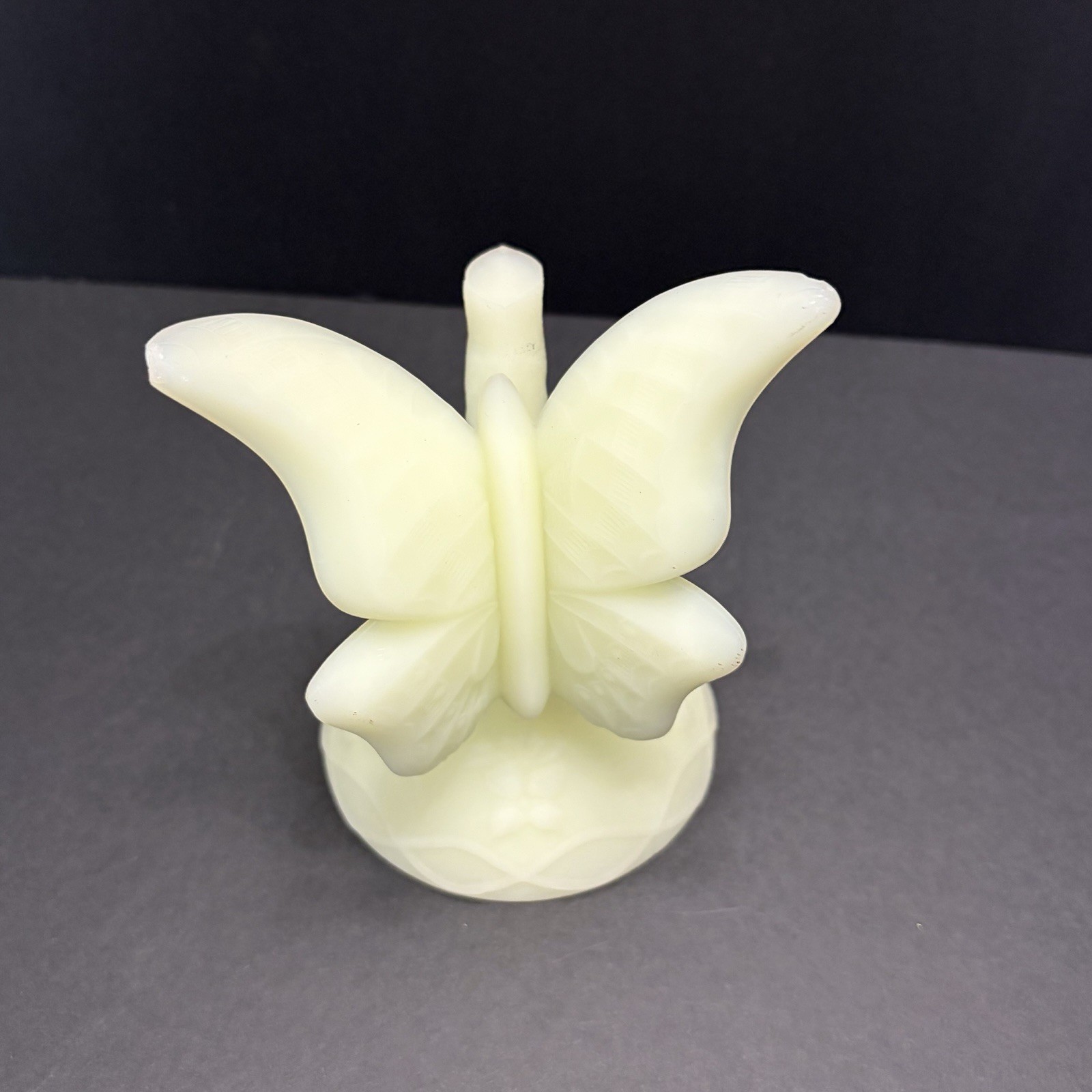 Fenton Uranium Custard Milk Glass Butterfly Ring Holder Tree Glows AS IS CHIP