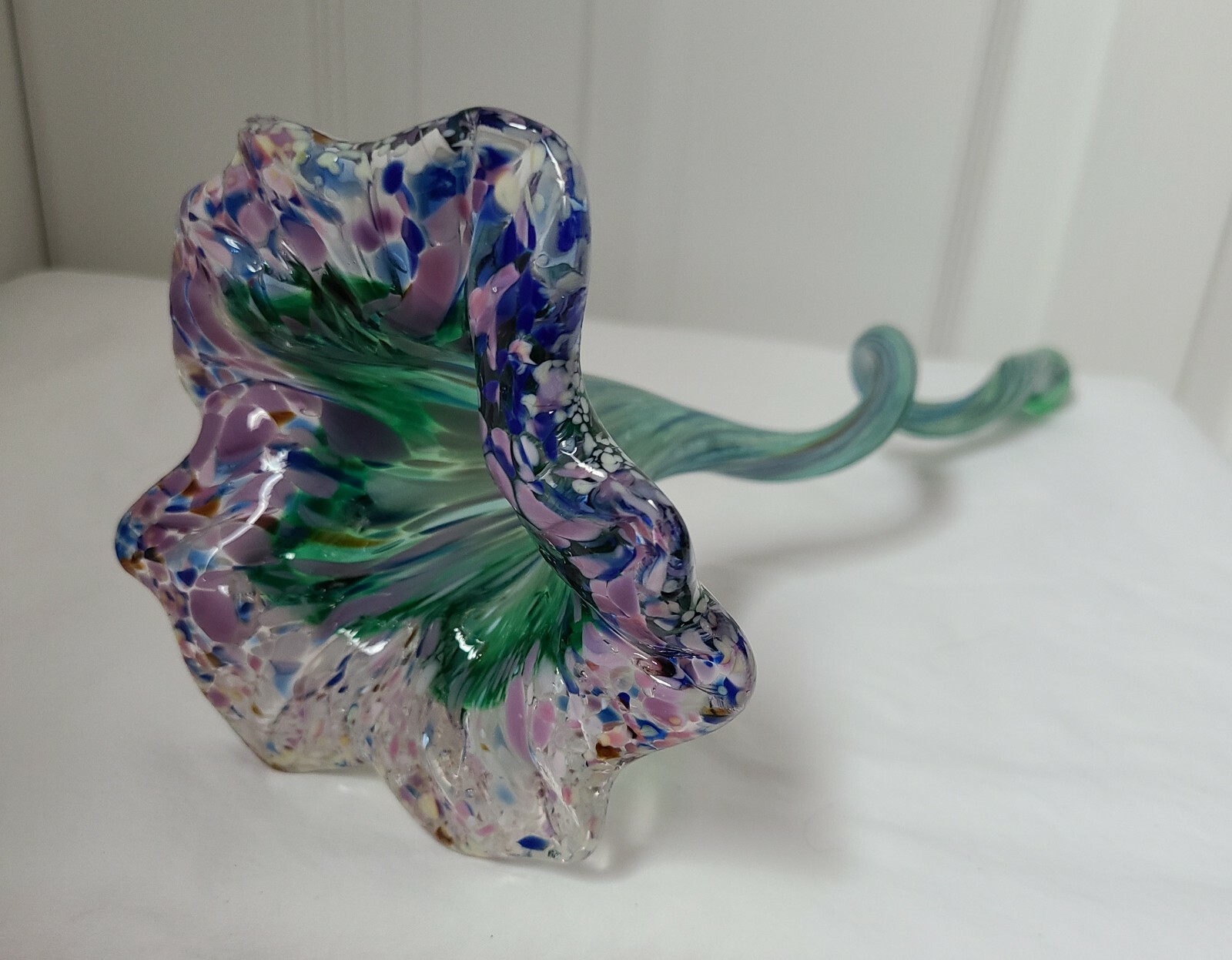Art Glass Multicolored Flower Curvey Stem 5″ x 12″