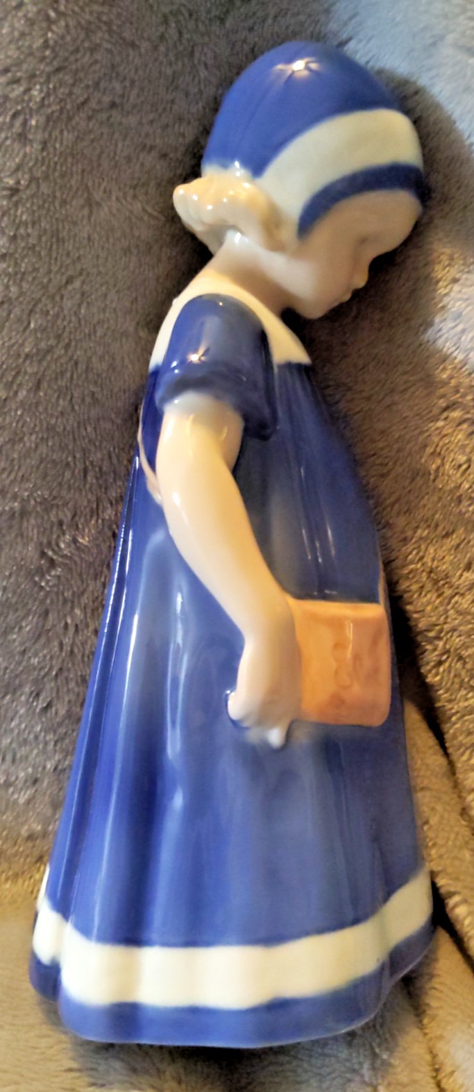 Vintage BING & GRONDAHL Denmark # 1574 Little Girl ELSE 7″ Porcelain Figurine