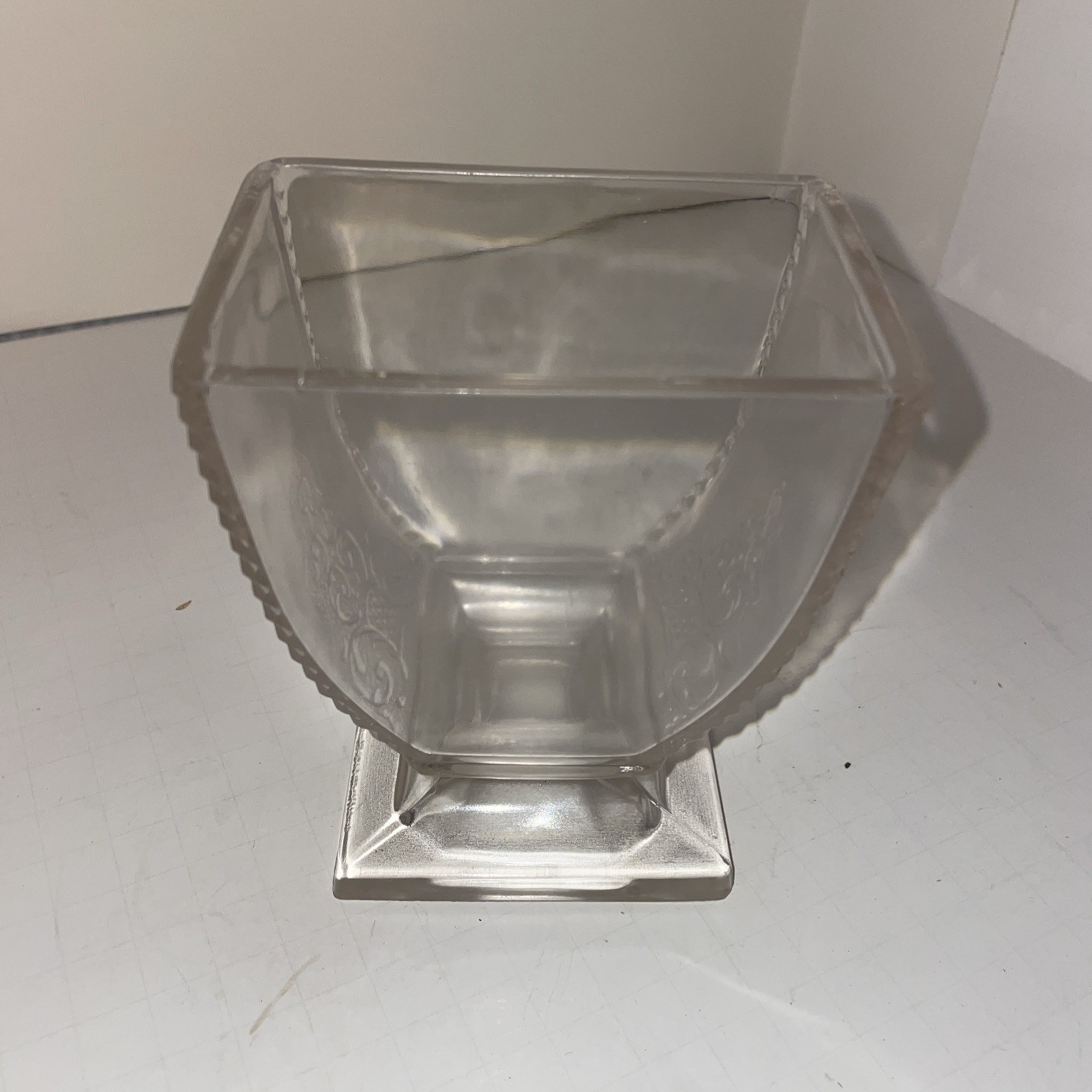 Clear Glass Vase – 4” X 2.75” X 5″ Tall – Unbranded