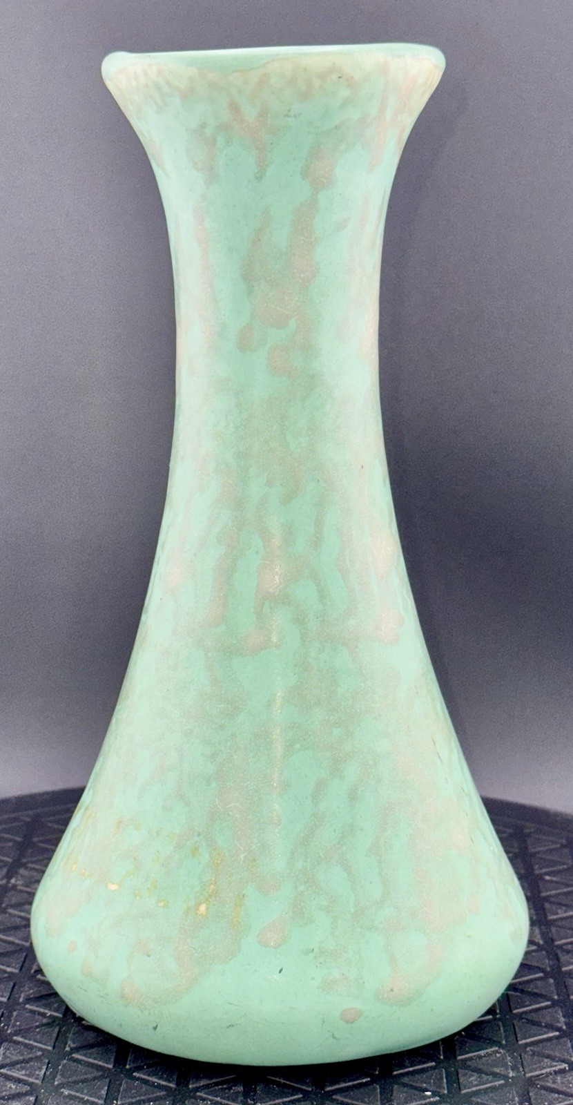 Brush McCoy Art Vellum 1930 Pottery 8.5” Green Vase #064 Excellent Condition