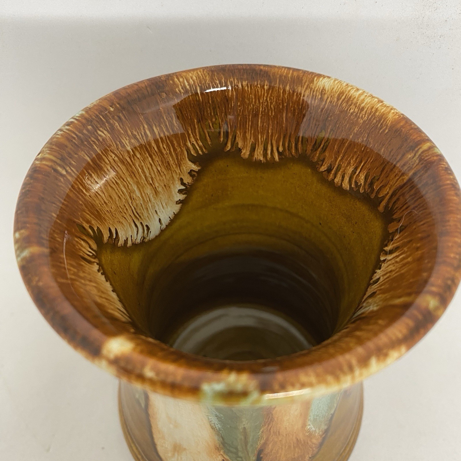 Vintage 1982 DRYDEN Hot Springs Arkansas POTTERY Vase Drip Glaze 4 1/8″T