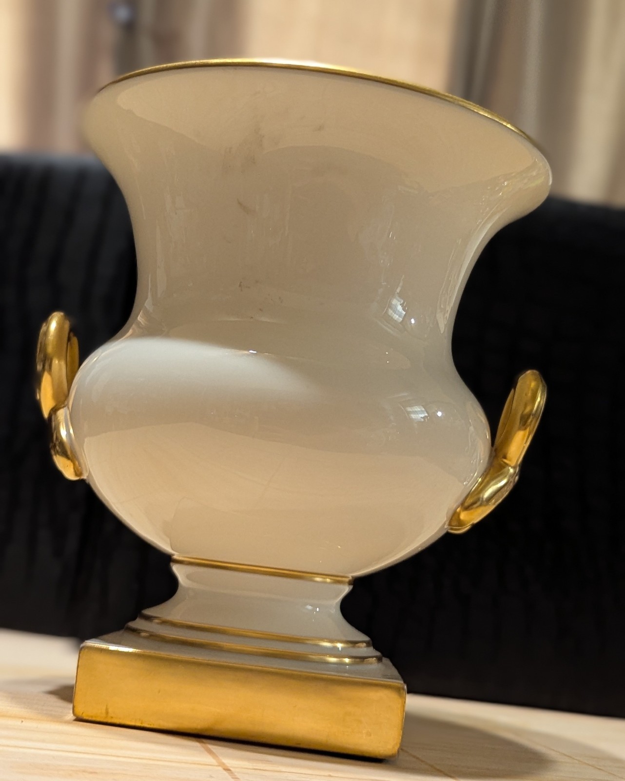 LENOX RARE R86 PORCELAIN PEDESTAL URN VASE 22K GILDED TRIM