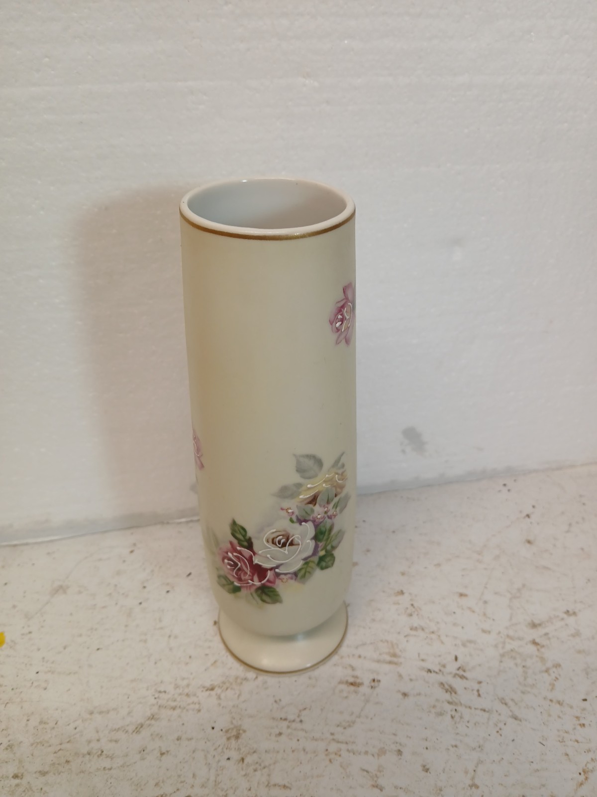 Vintage Norleans Floral Vase Japan ~ Roses Buds Gold Accents 8”