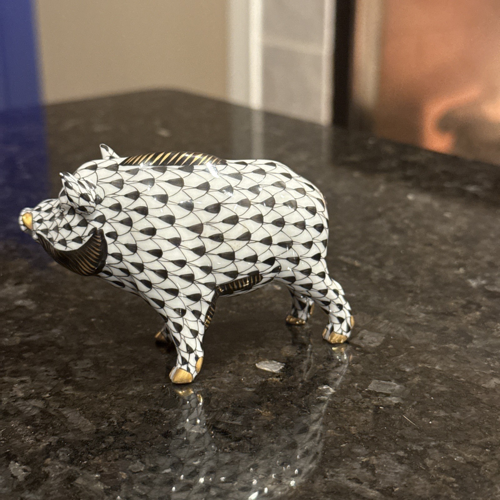 AUTHENTIC HEREND Razor Back Boar Black Fishnet Pig Figurine GOLD RARE 15507 🔥