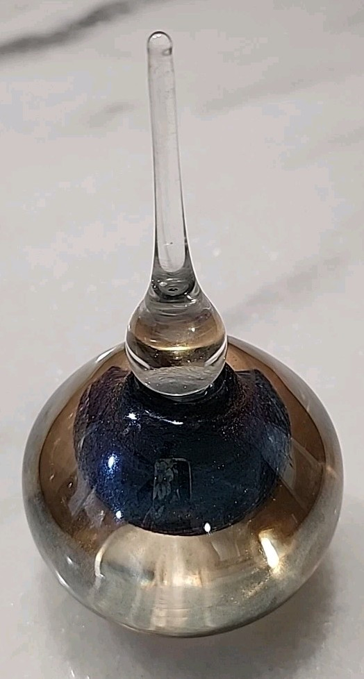 Huge 5.5″ Eickholt Gold Sapphire Iridescent Aurene Glass Perfume Bottle 1991