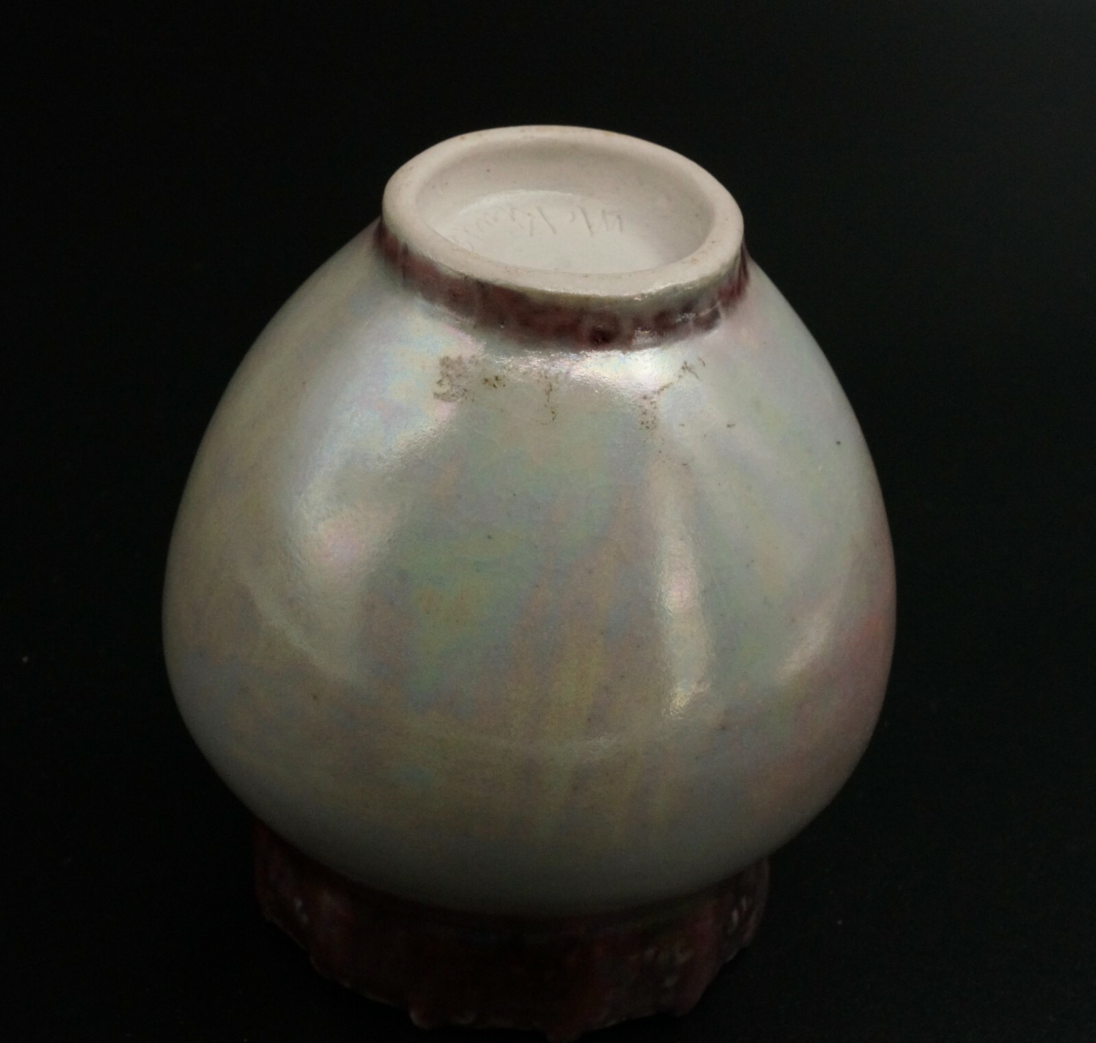 Signed Vintage Iridescent Pottery Vase Mckinnel 4 1/4″ H